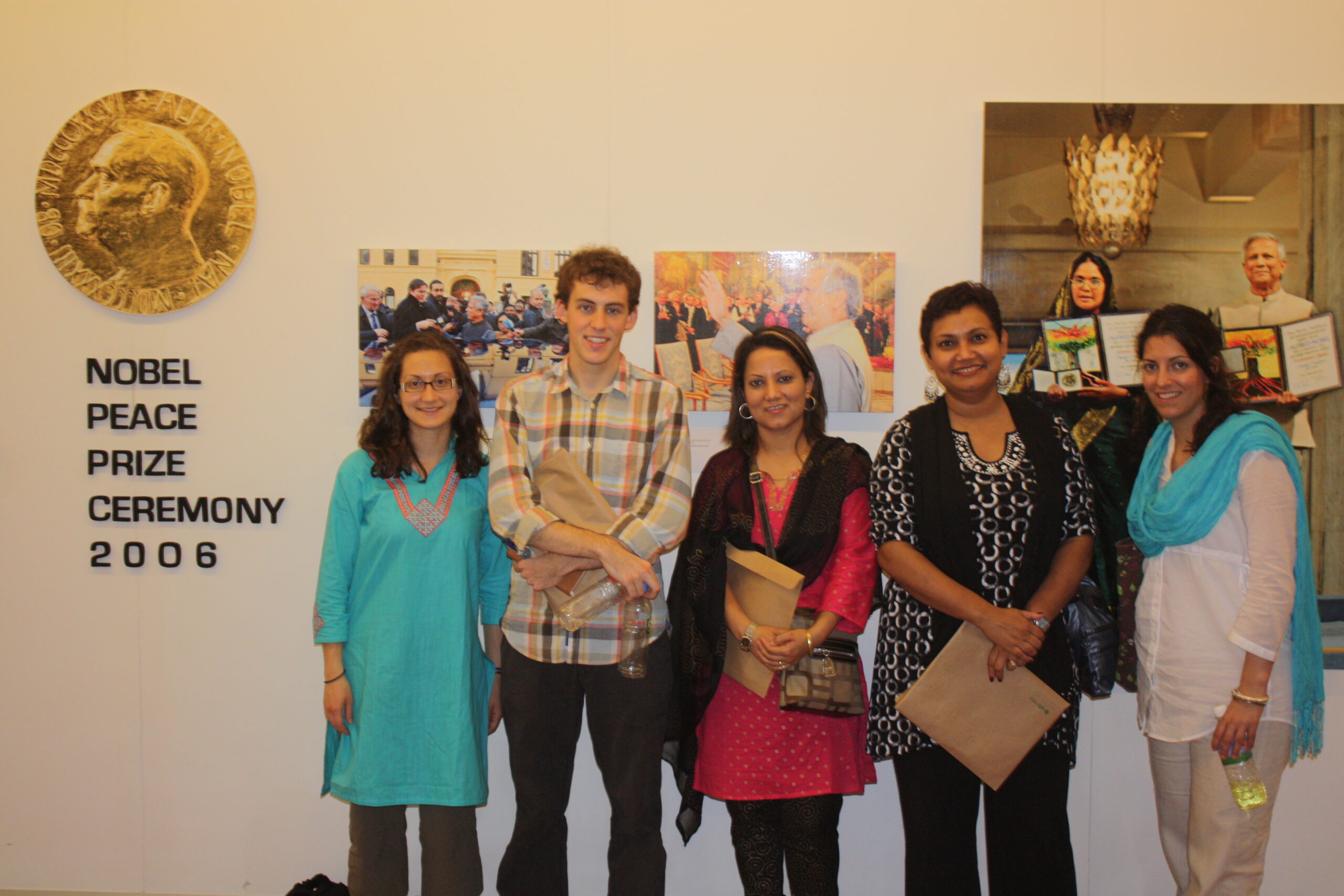 Dr. Farhana Sultana and students of Syracuse University during a field course in Dhaka, Bangladesh, 2010